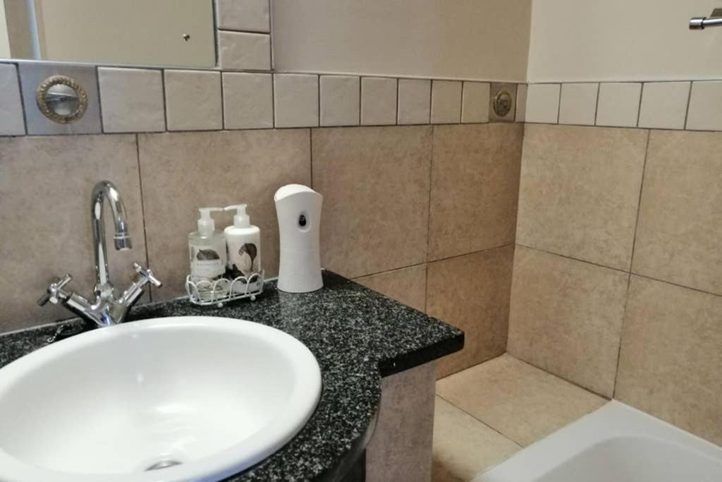 Mapungubwe Hotel Apartments Marshalltown Johannesburg Esterno foto